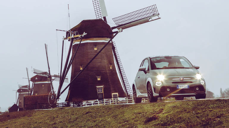 Το επετειακό Abarth 695 γυρίζει την Ευρώπη